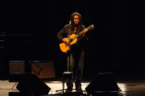 Tracy CHAPMAN (1ère partie : Charif Mbaw)