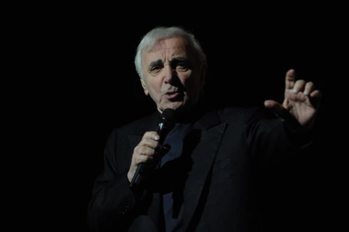 Charles AZNAVOUR (1ère partie : Agnes Bihl)