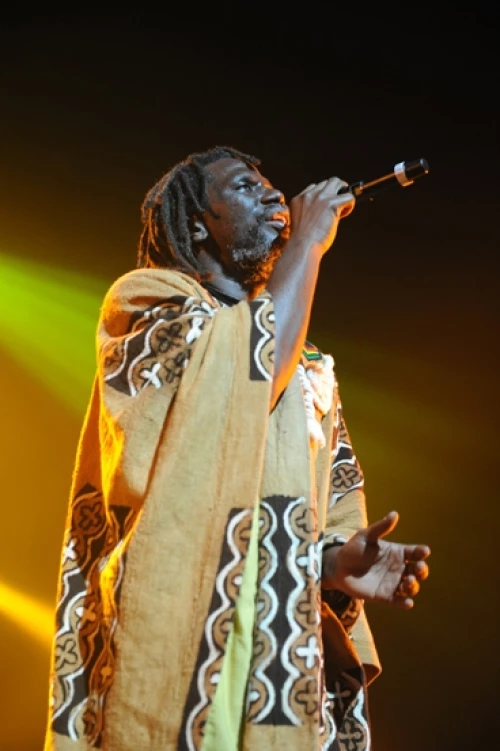 TIKEN JAH FAKOLY + DUB Inc.