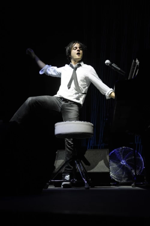 Jamie CULLUM (1ère partie : Madjo)
